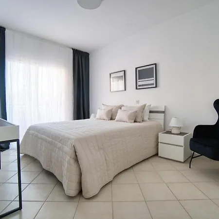 Limnaria Gardens B 103 *