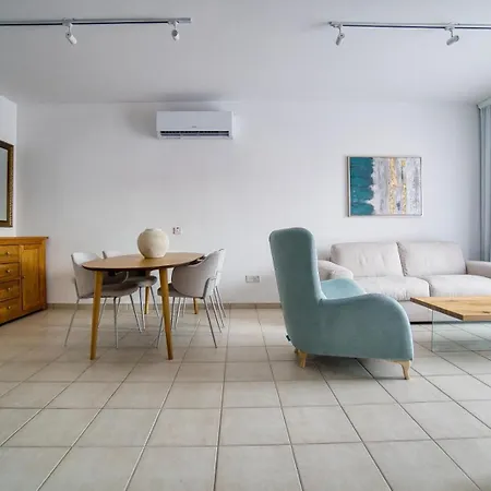 Limnaria Gardens B 103